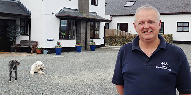 10:00 AM: Four in a Bed | More 4 | 1/3 2026