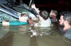 On Patrol: Live - Shorts season-1: 10 Heroic Moments of Cops Rescuing Strangers