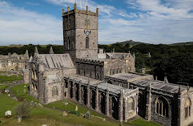 Secrets of Britain's Great Cathedrals: Season 1: Worcester Cathedral & Tewkesbury Abbey
