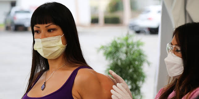 00:25: Dr. Pimple Popper (S3 E12) (S3) | TLC | 11/5 2025