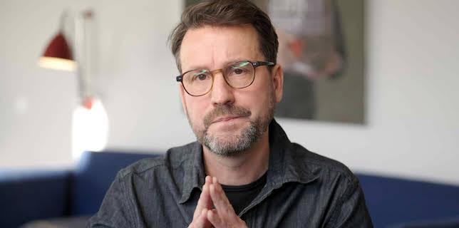 20:05: Min ødelagte hjerne: Jeg er i live | NRK 3 | 11/20 2025