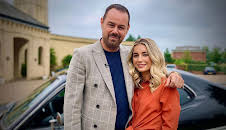 Celebrity Antiques Road Trip