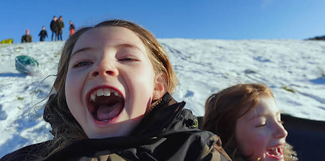 9:00 PM: Our Farm Next Door: Amanda,... | More 4 | 3/9 2026