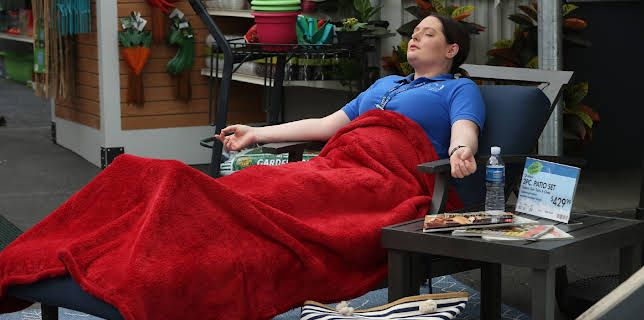 19:40: Superstore (S3 E12) (S3) | Viasat Series | 1/14 2026