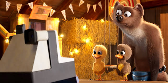 12:25: Familien Weasy - pels og fjær: Oppdrag familieportrett | NRK Super | 12/29 2025