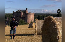 Laura McKenzie's Traveler: Edinburgh