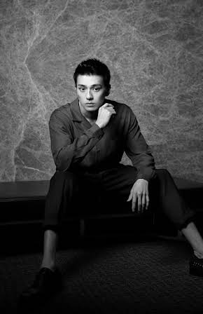 Mackenyu as 