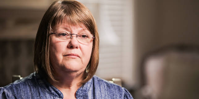 00:30: Der ondskapen bor (S6 E20) (S6) | FEM | 1/11 2026