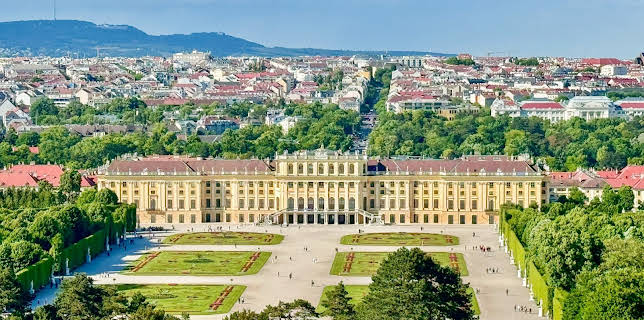 20:15: Die Habsburger in Europa - Ein letzter Glanz | 3SAT | 11/24 2025