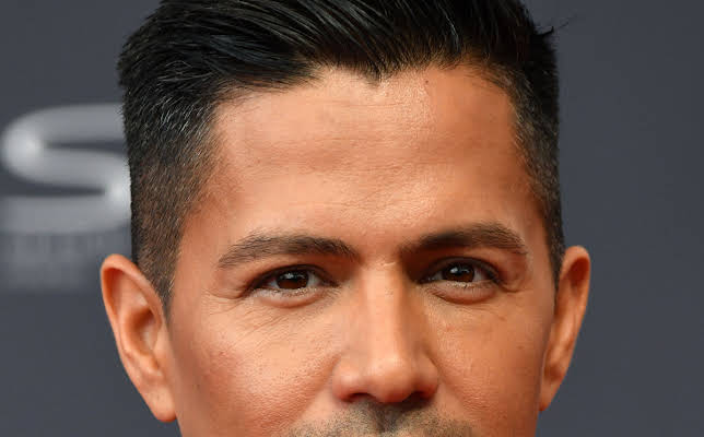 Jay Hernandez