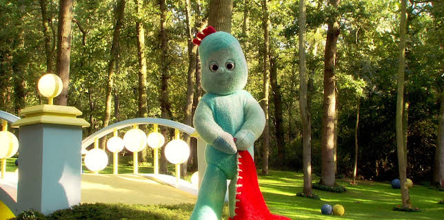 11:00: Drømmehagen: Hinkelpinkel leter etter Hoppsi Deisi | NRK Super | 12/14 2025