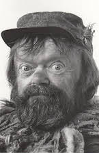 Tiny Ross como Vermin