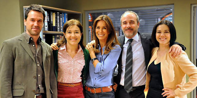 22:59: Los Misterios De Laura | Clan TVE | 10/29 2025