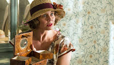 Seaside Hotel (S03/E03)