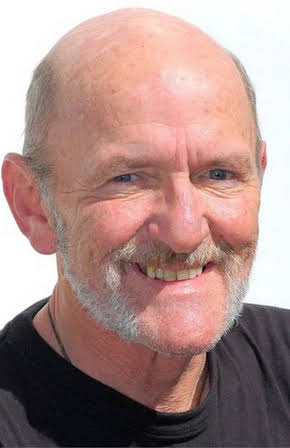 Eddie Campbell as Hughie