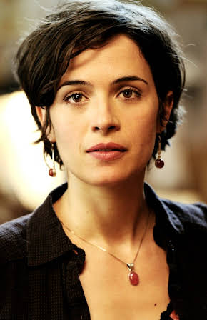 Catherine De Léan as 