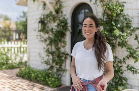 Magnolia Table: At The Farm, Season 1: Prize Pig & Baked Oatmeal