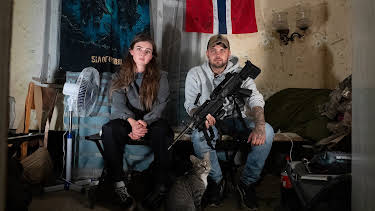 20:00: Urix x Annika: Ukraina | NRK Tegnspraak | 11/2 2026