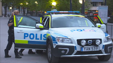 04:00: Södertäljepolisen (S3 E1) (S3) | Kanal 9 | 5/11 2026
