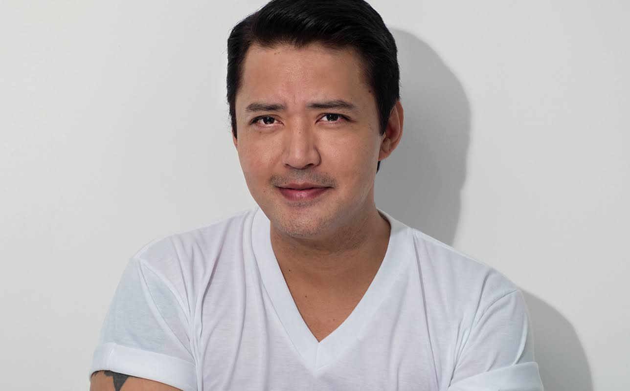 Mark Anthony Fernandez