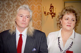 The Black Widower: The Six Wives of Thomas Randolph, Season 1: This Is War