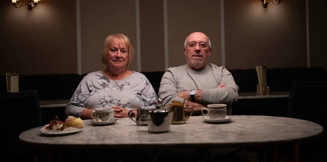 21:15: Liket hos naboen: Liket | NRK 3 | 10/31 2025