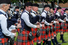 Battle of the Bagpipes: Series 1: Episode 1