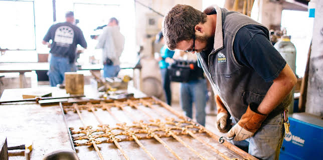 05:00: Salvage Dawgs (S2 E6) (S2) | Discovery Channel | 3/31 2026