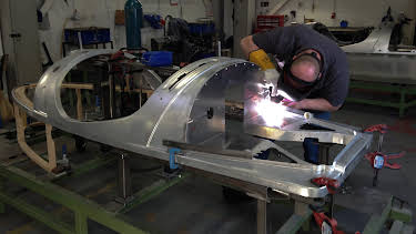 12:14: Hvordan den lages: Drømmebiler (S2 E5) (S2) | Discovery Science | 4/2 2026