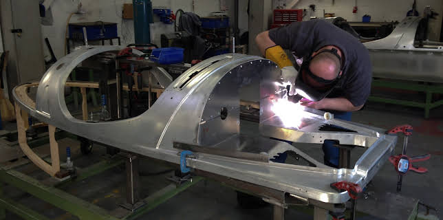 06:00: Hvordan den lages: Drømmebiler (S2 E5) (S2) | Discovery Science | 11/13 2025