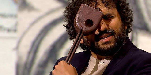 10:00 PM: QI | BBC Two | 11/7 2025