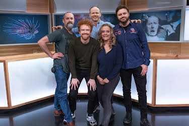 23:30: Brille (S9 E1) (S9) | TVNorge | 7/15 2026