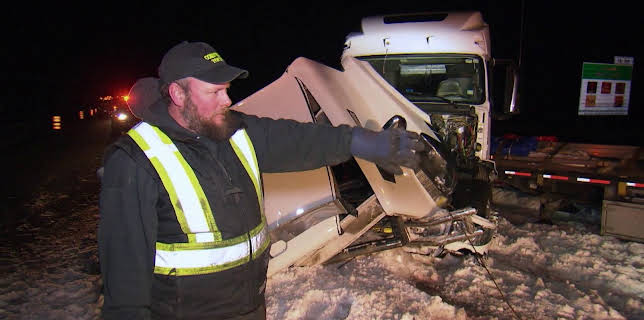 03:00: Heavy Rescue: 401 (S5 E7) (S5) | TV10 | 11/15 2025