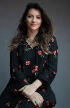 Kaitana Taylor som Girl at Bar