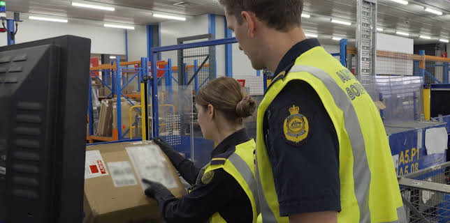 11:50: Border Patrol Australia | ProSieben Maxx | 12/8 2025