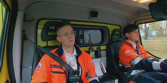 12:00: Lebensretter hautnah - Wenn jede Sekunde zählt | Sat1 | 1/12 2026