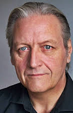 B.J. Hogg como Mayor's Guard