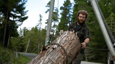 11:00 PM: Lawless Island | Nat Geo Wild | 11/12 2025