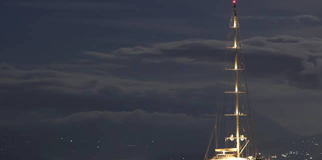 00:00: Katastrofen på lyxjakten – ögonvittnen berättar | TV12 | 12/26 2025