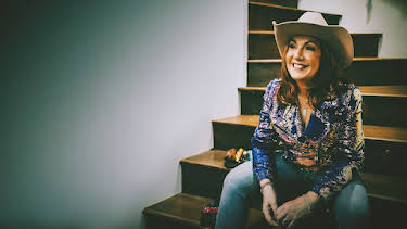 3:00 PM: Jane McDonald in Nashville (S1 E1) (S1) | Channel 5 | 8/9 2026