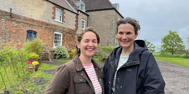 2:00 PM: Four in a Bed | Channel 4 | 8/10 2025