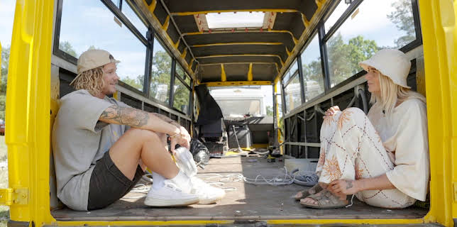 10:40: Husdrømmerne bygger: En buss til friheten – del 1 | NRK 2 | 11/29 2025