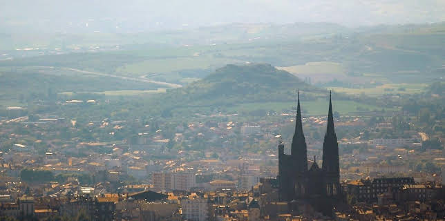 10:55: Leben mit Vulkanen | Arte | 1/26 2026