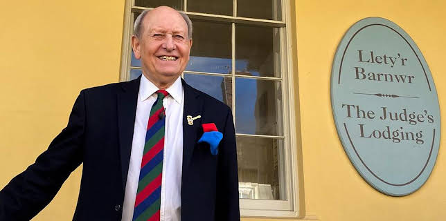 12:00 PM: Bargain Hunt (S62) | BBC One Scotland | 12/14 2025