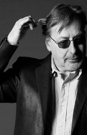 Southside Johnny as 