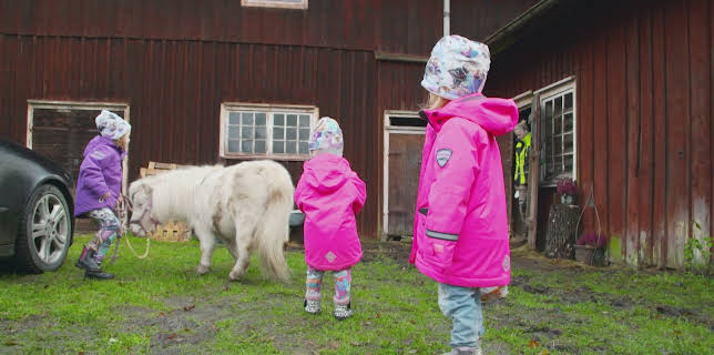 06:55: Unga Mammor (S3 E27) (S3) | TV3 | 2/1 2026