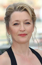 Lesley Manville som 