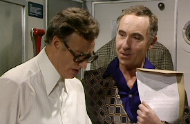 Yes, Minister, Season 1: The Official Visit