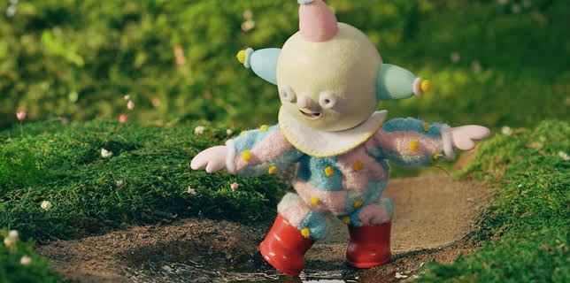 5:45 PM: Moon and Me (S2) | Cbeebies | 12/17 2025