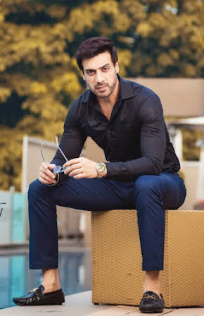 Gavie Chahal as 
